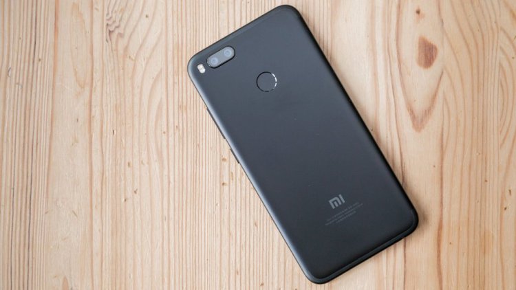 Как вам смартфон Xiaomi Mi A1 - 1