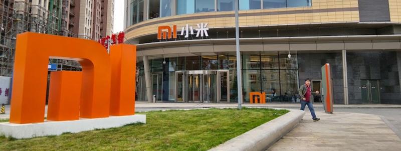 Xiaomi на китайском состоит из двух иероглифов, первый из которых означает маленький , а второй